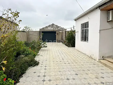 Satılır 4 otaqlı həyət evi