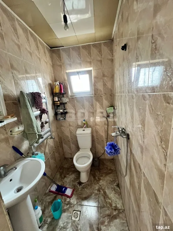 Satılır 4 otaqlı həyət evi