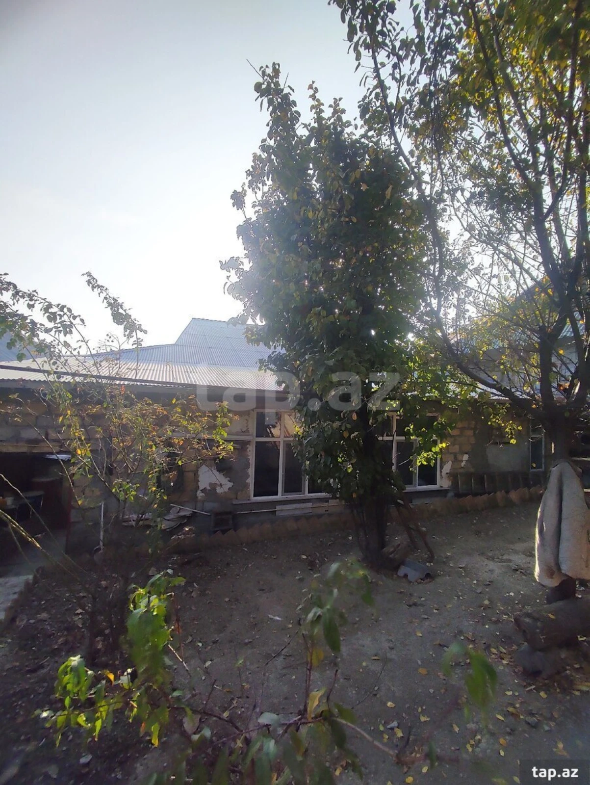 Satılır 5 otaqlı həyət evi