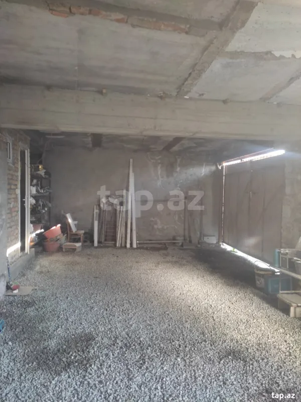 Satılır 5 otaqlı həyət evi