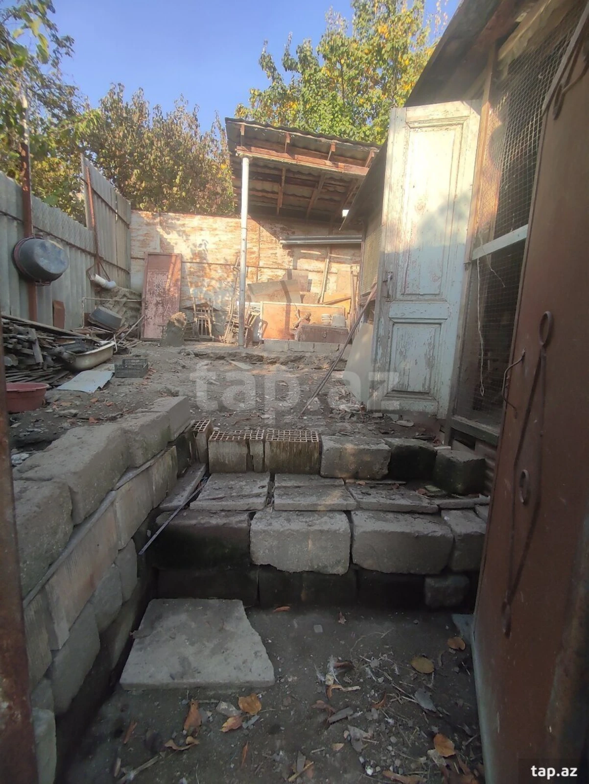 Satılır 5 otaqlı həyət evi