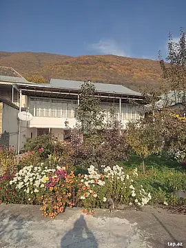 Satılır 5 otaqlı həyət evi