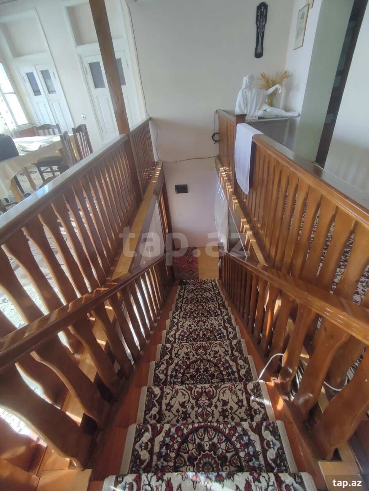 Satılır 5 otaqlı həyət evi