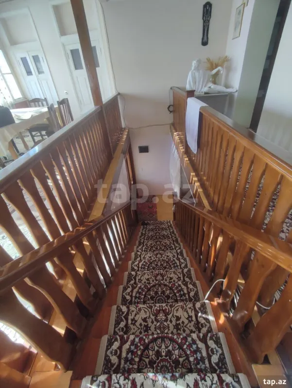 Satılır 5 otaqlı həyət evi