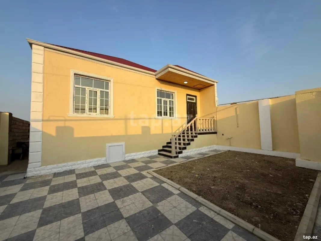 Satılır 4 otaqlı həyət evi
