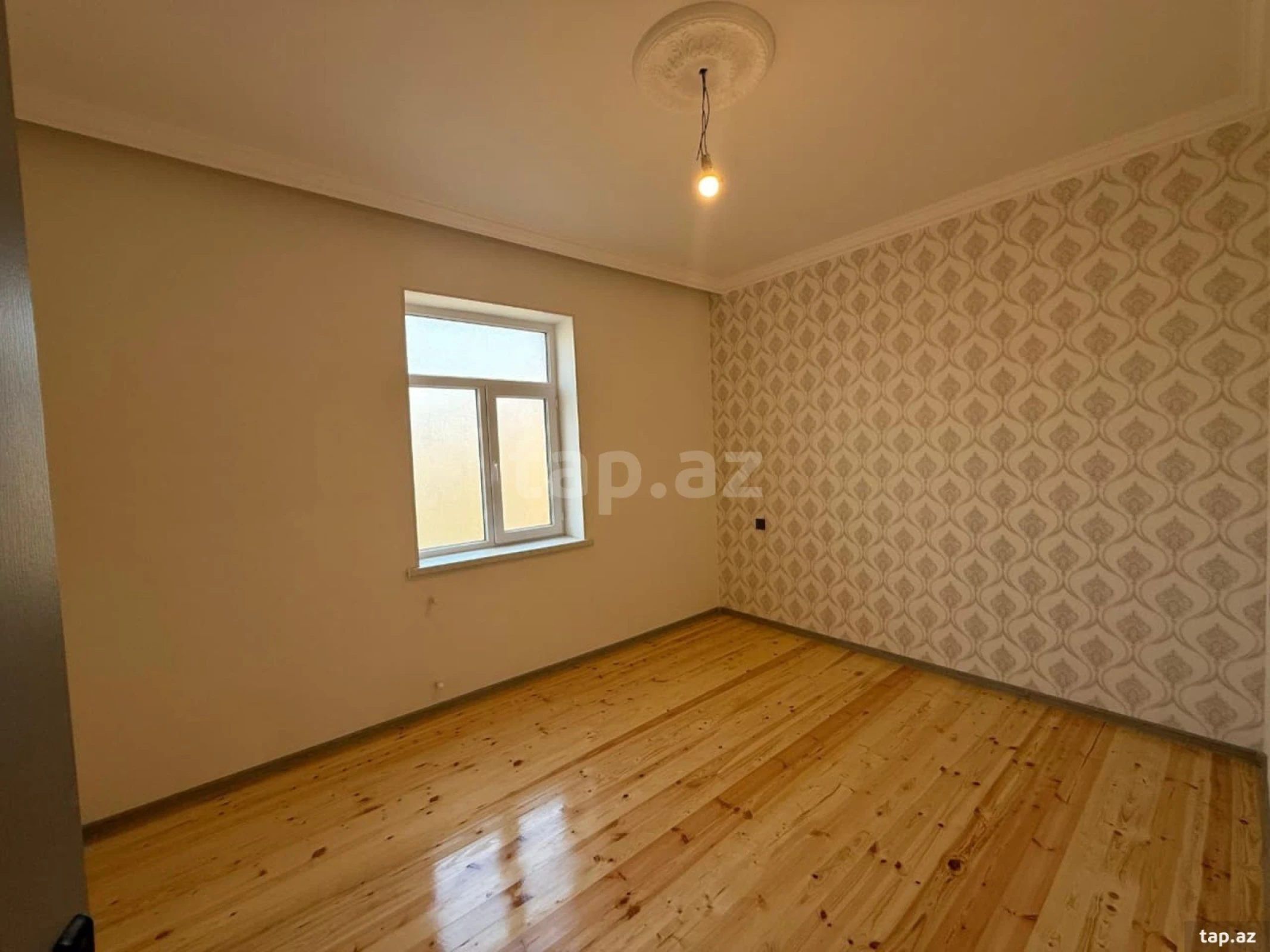 Satılır 4 otaqlı həyət evi