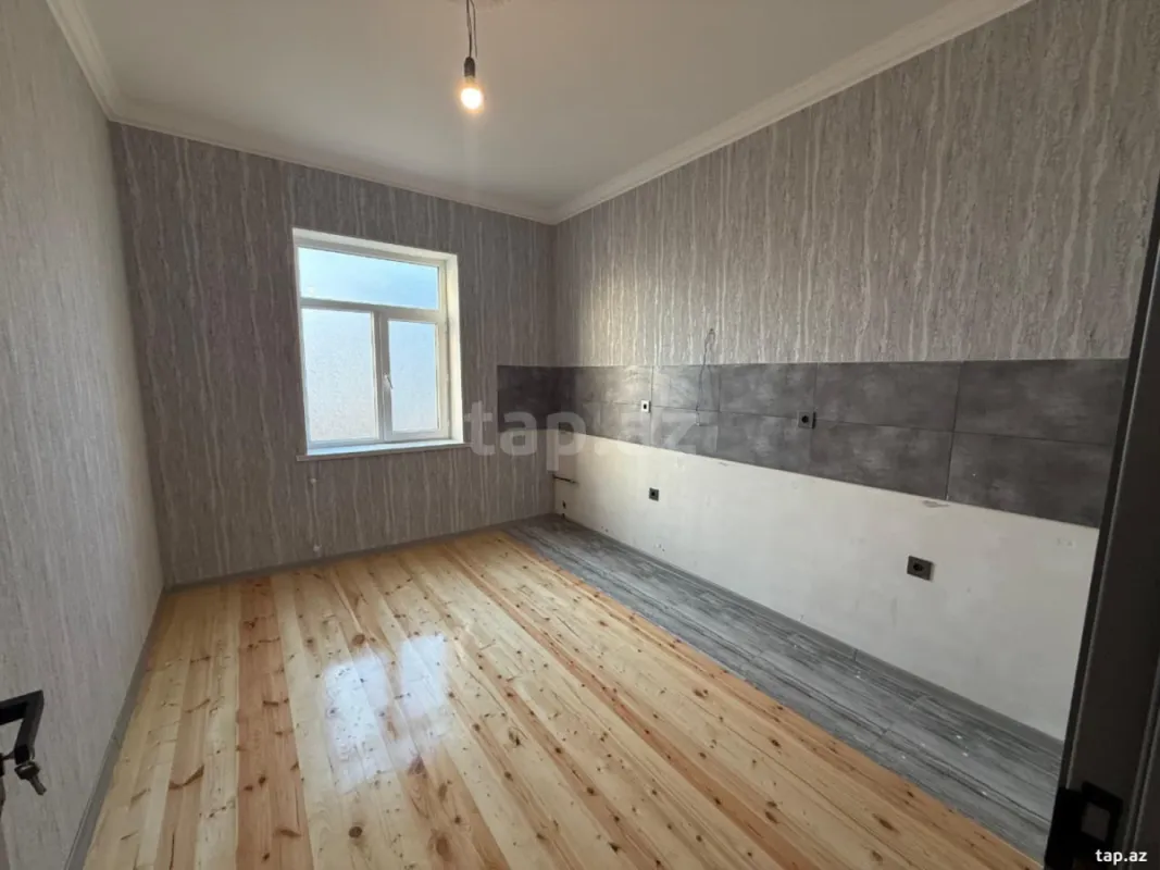 Satılır 4 otaqlı həyət evi