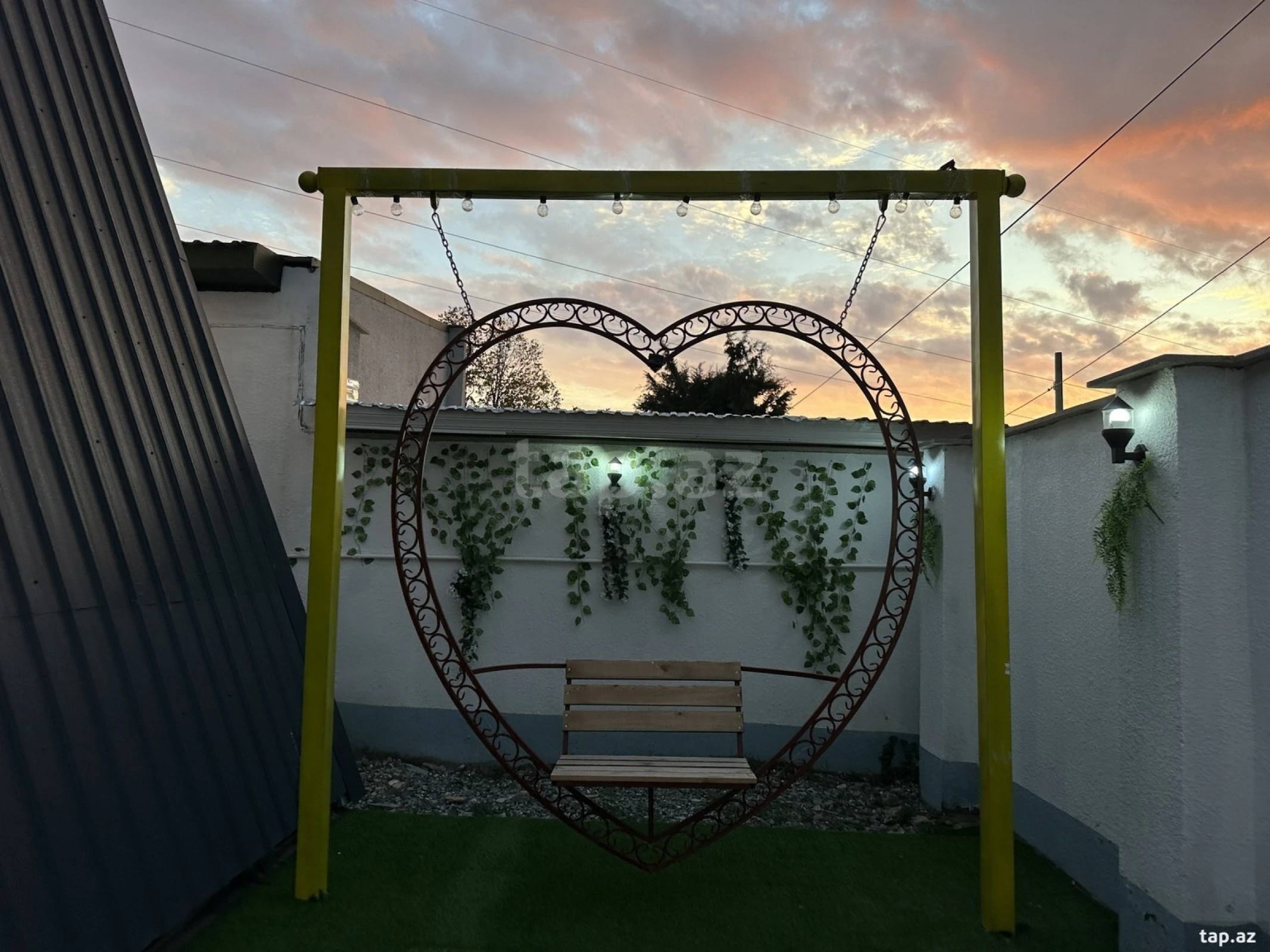 Kirayə verilir 4 otaqlı həyət evi