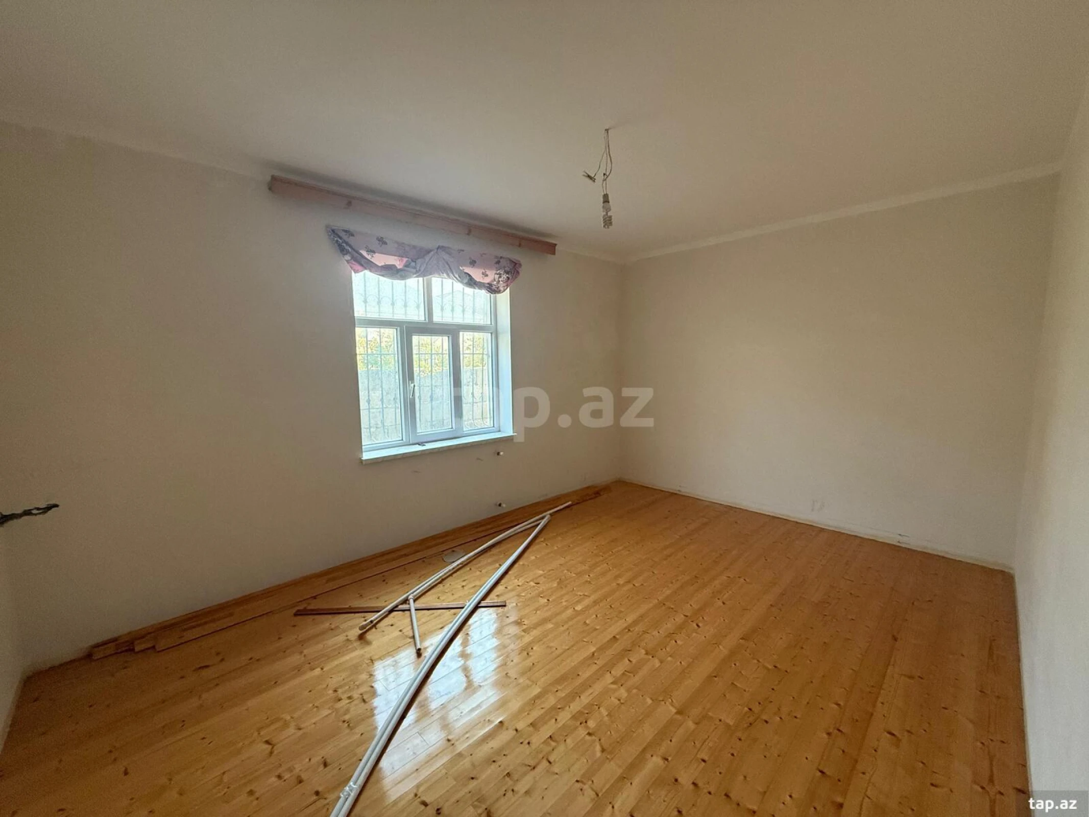 Satılır 3 otaqlı həyət evi