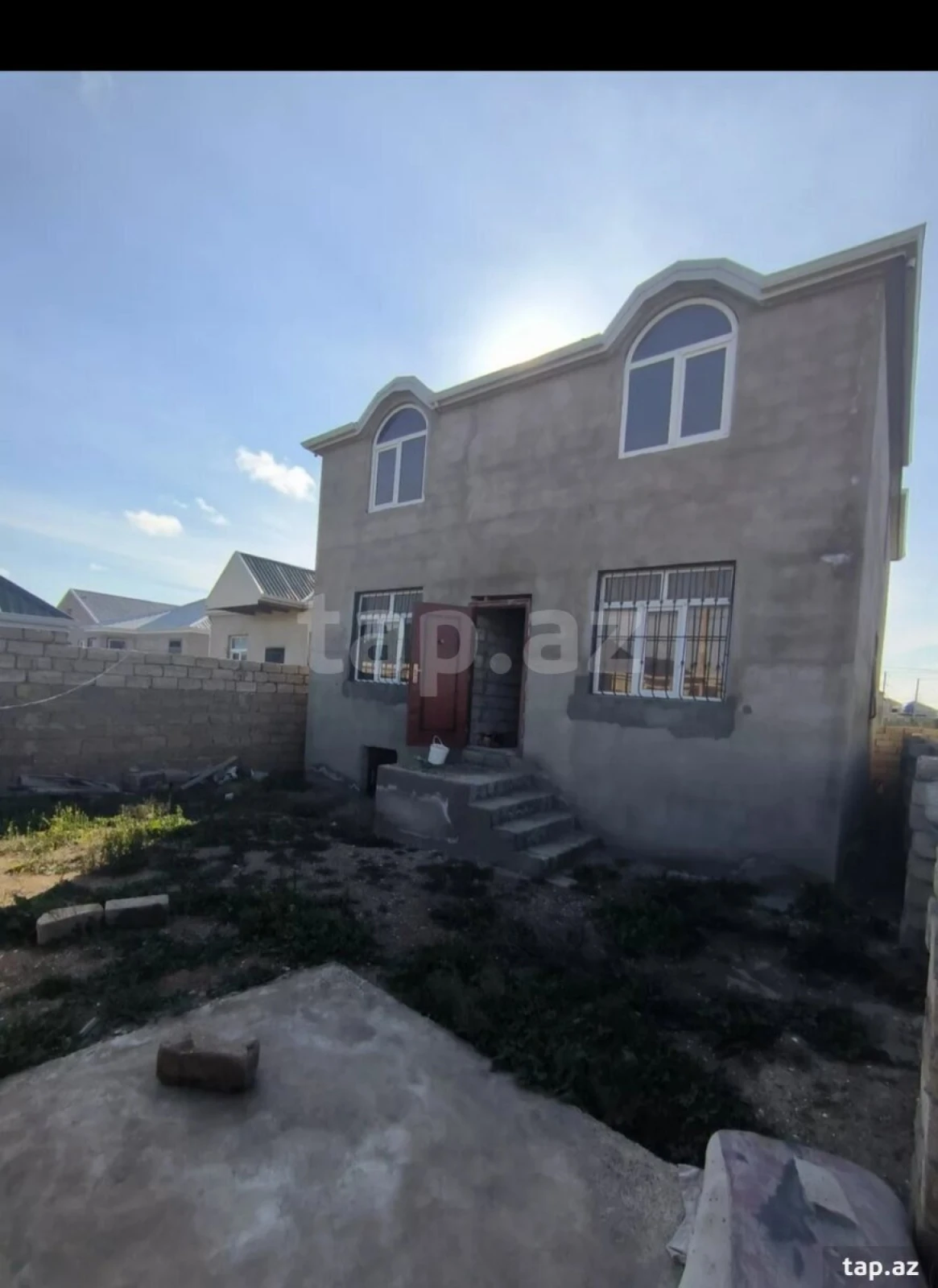 Satılır 4 otaqlı həyət evi