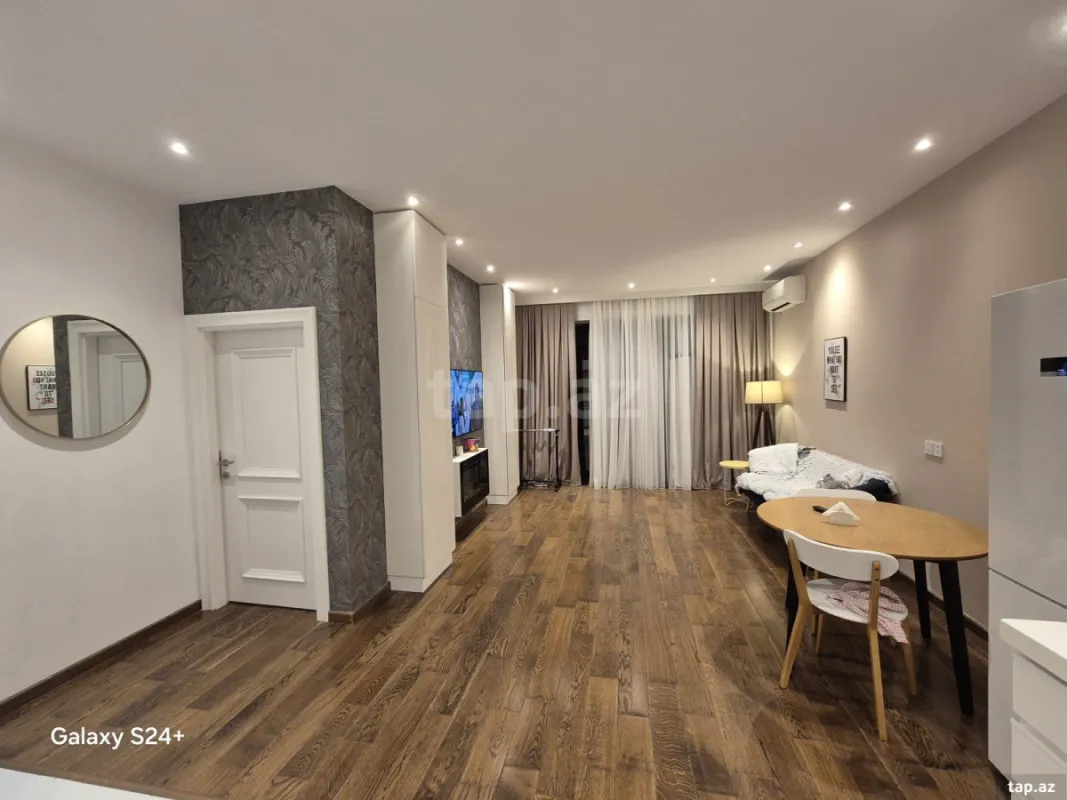 Kirayə verilir 2 otaqlı yeni tikili 65 m²