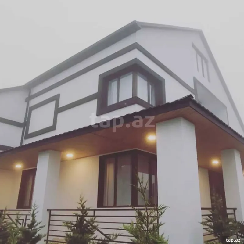 Satılır 9 otaqlı həyət evi