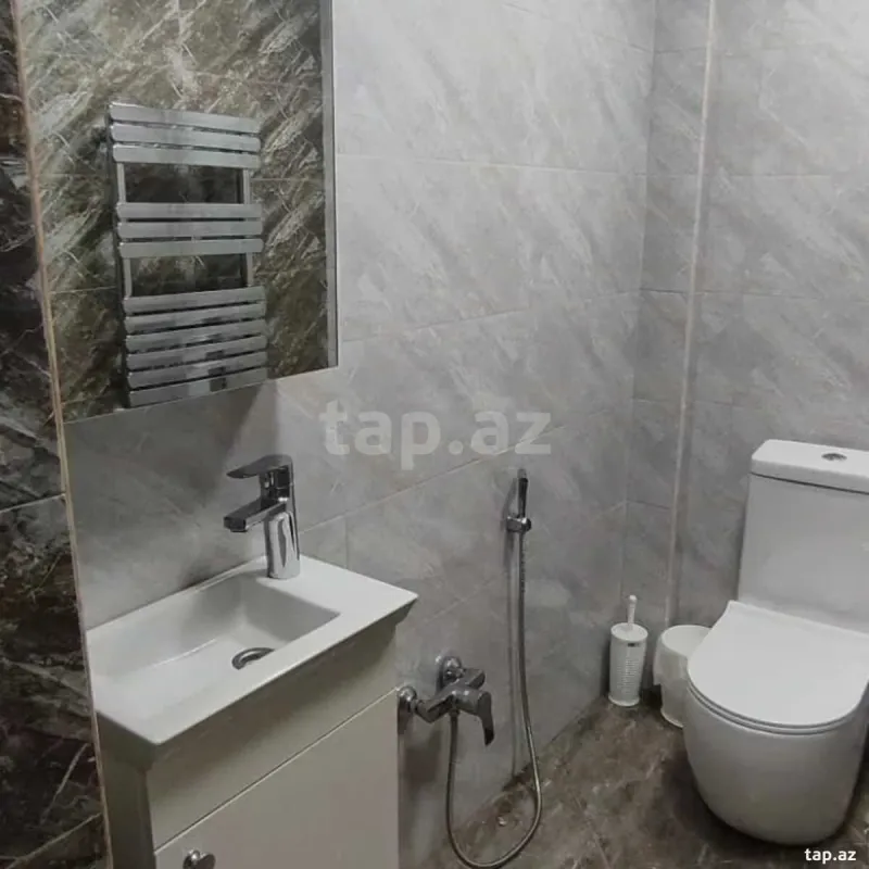 Satılır 9 otaqlı həyət evi