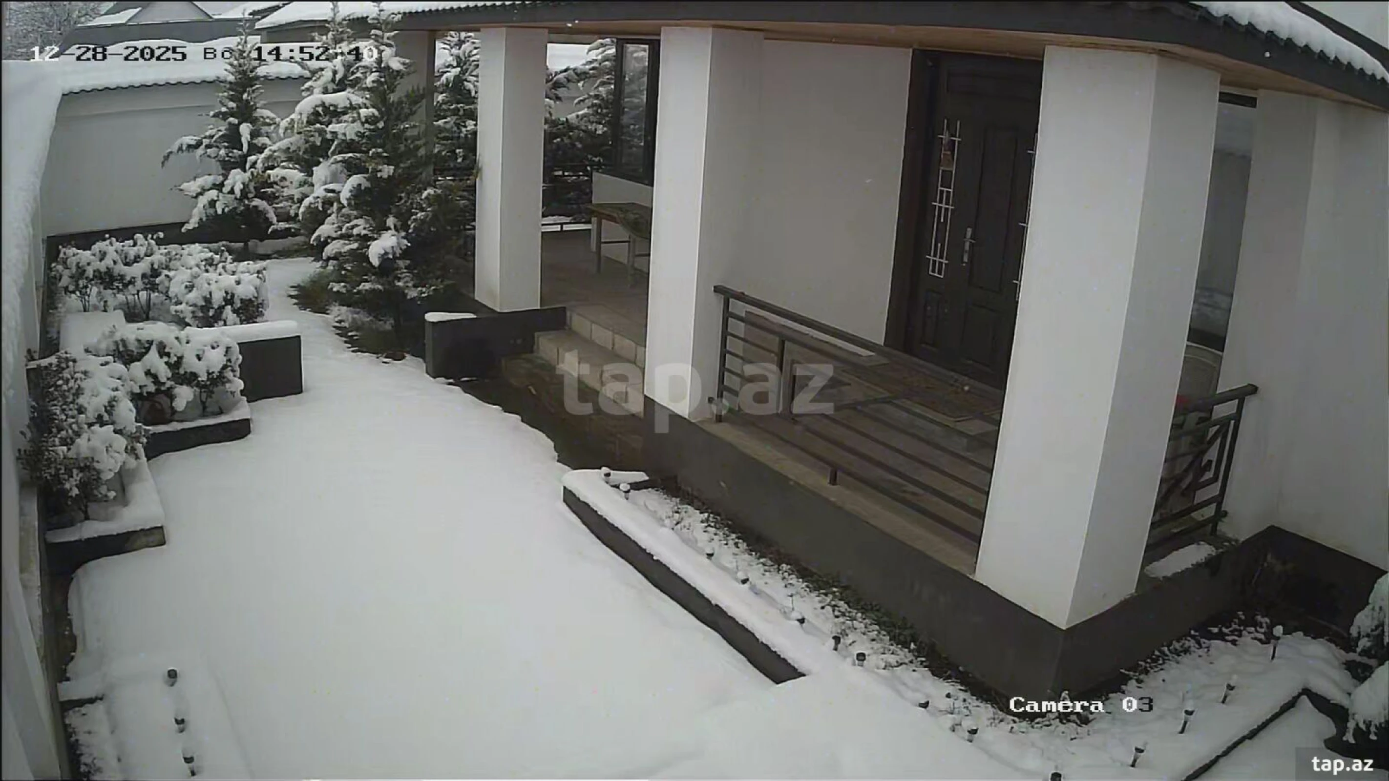 Satılır 9 otaqlı həyət evi
