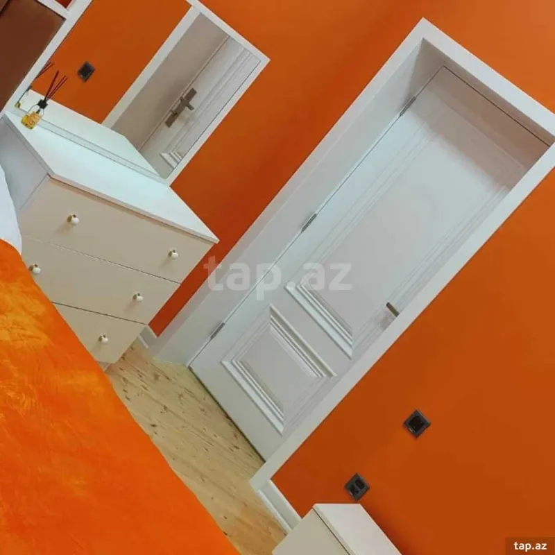 Satılır 9 otaqlı həyət evi