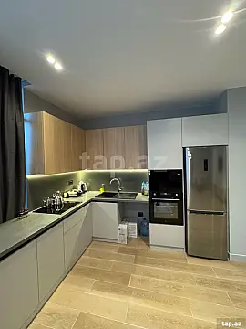 Kirayə verilir 3 otaqlı yeni tikili 140 m²