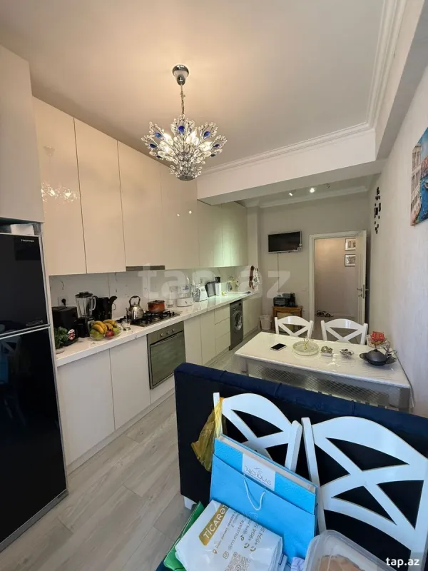 Kirayə verilir 2 otaqlı yeni tikili 80 m²