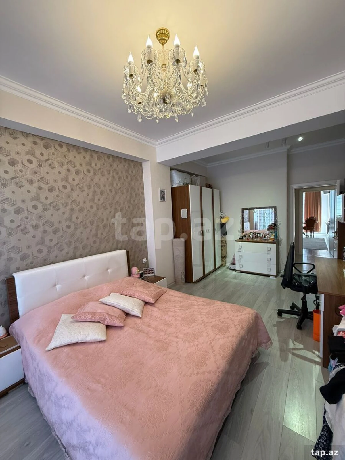 Kirayə verilir 2 otaqlı yeni tikili 80 m²