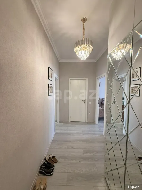 Kirayə verilir 2 otaqlı yeni tikili 80 m²