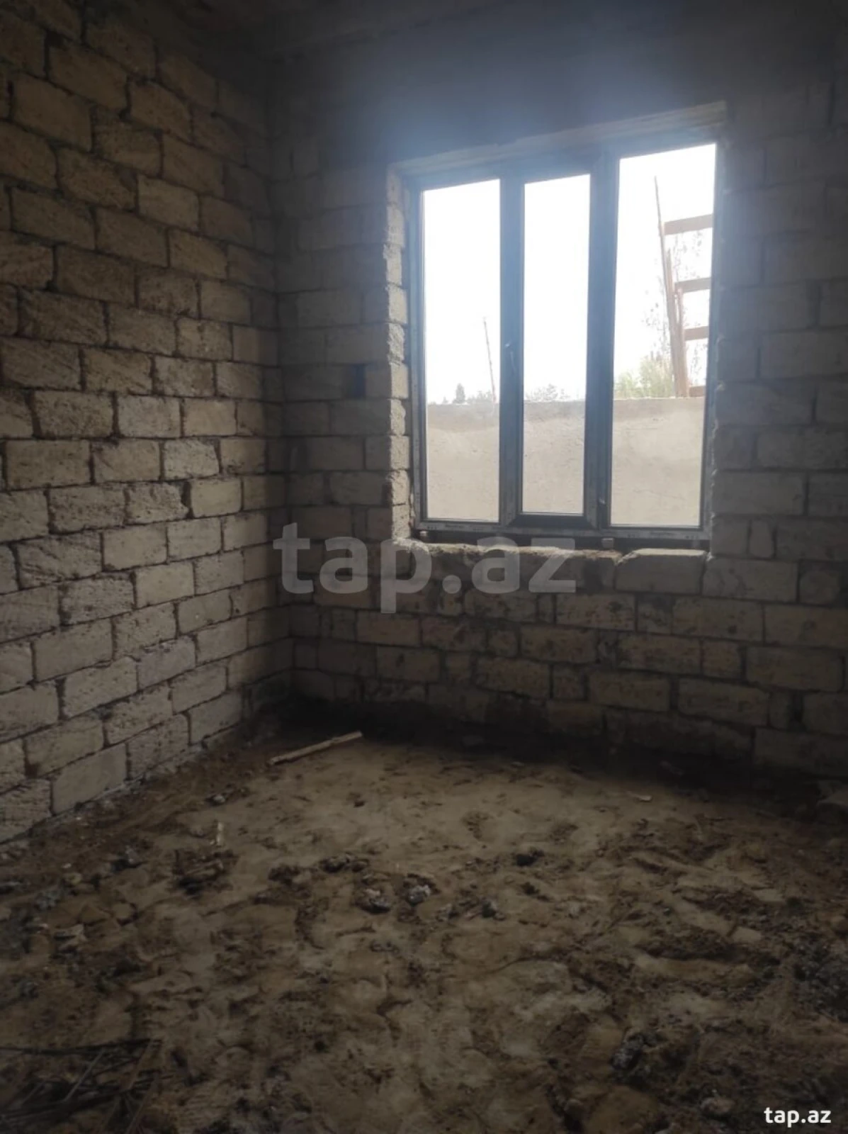 Satılır 4 otaqlı həyət evi