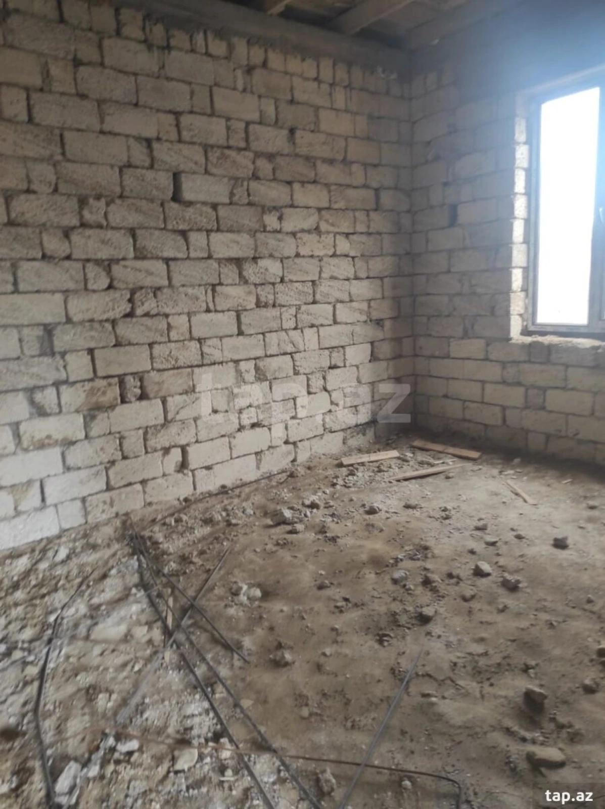 Satılır 4 otaqlı həyət evi