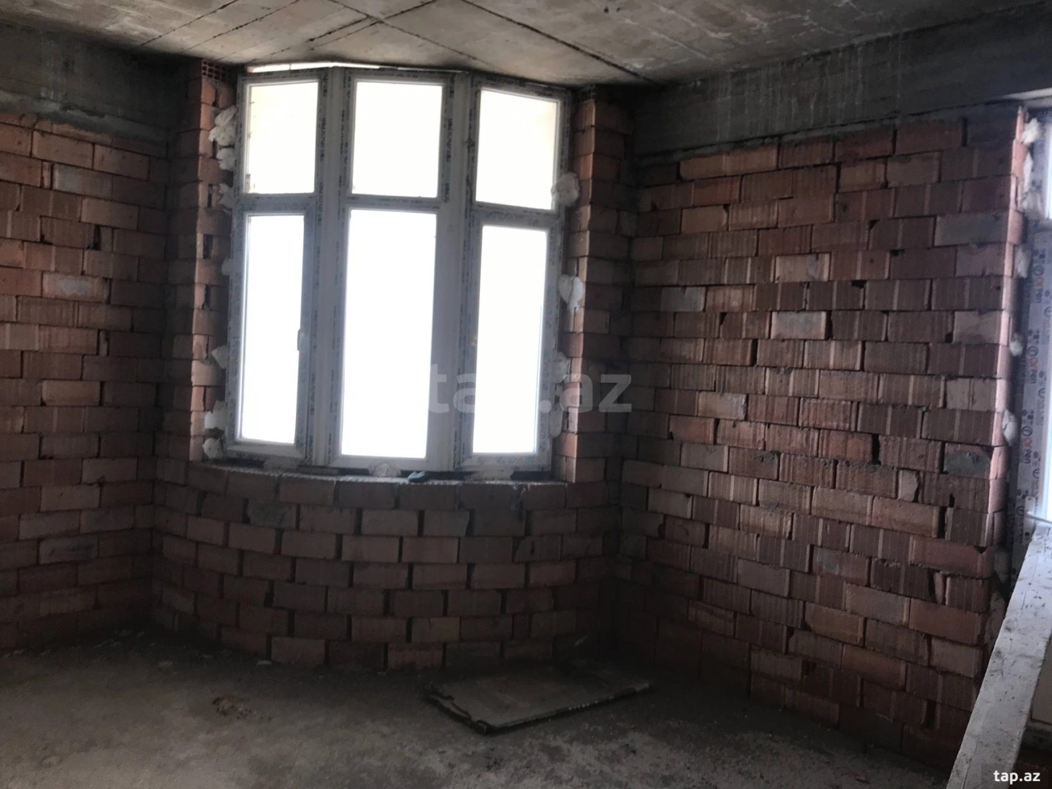 Satılır 3 otaqlı yeni tikili 159 m²