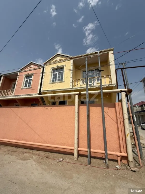 Satılır 4 otaqlı həyət evi