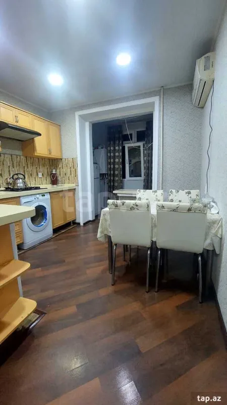 Satılır 3 otaqlı mənzil 82 m²