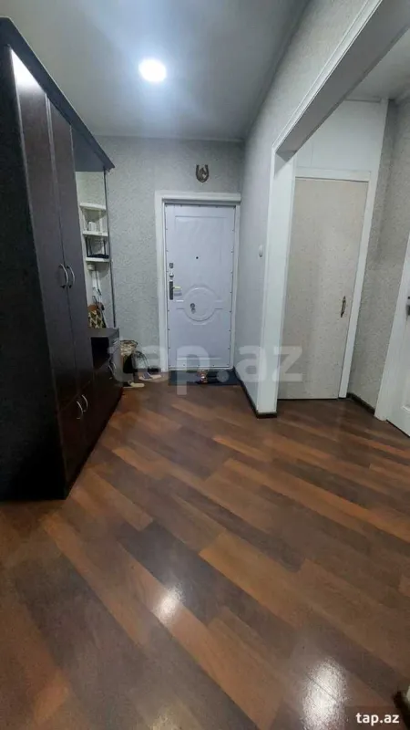 Satılır 3 otaqlı mənzil 82 m²