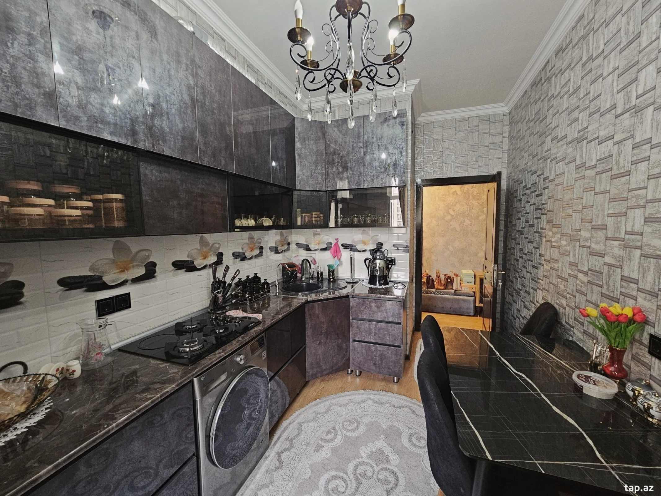 Satılır 2 otaqlı yeni tikili 50 m²