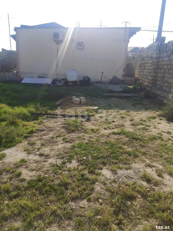 Satılır 2 otaqlı həyət evi 300 m²