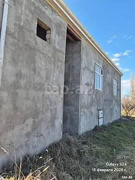 Satılır 5 otaqlı həyət evi