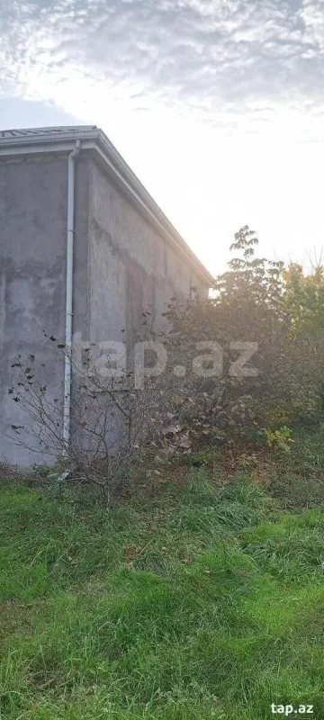 Satılır 5 otaqlı həyət evi