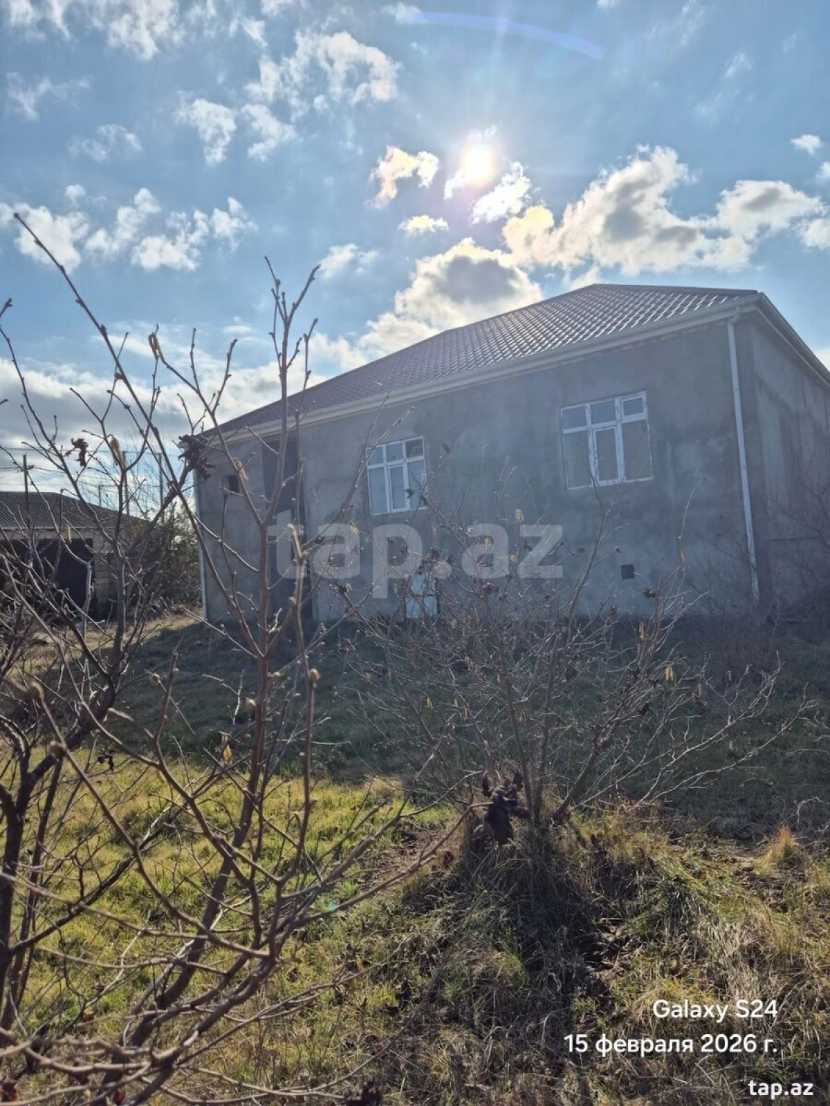 Satılır 5 otaqlı həyət evi