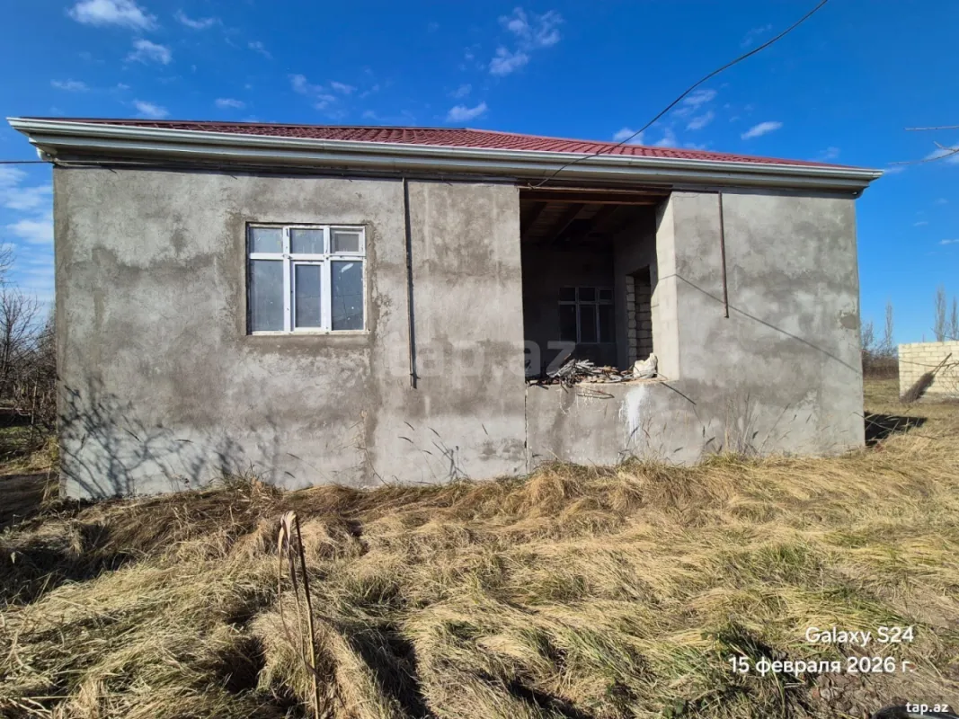 Satılır 5 otaqlı həyət evi