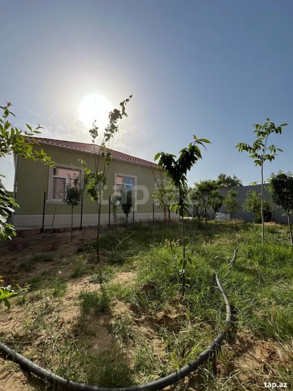 Satılır 4 otaqlı həyət evi 125 m²