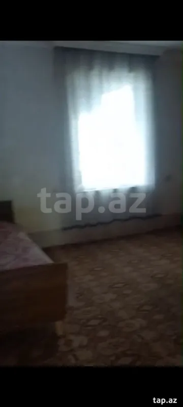 Satılır 4 otaqlı həyət evi