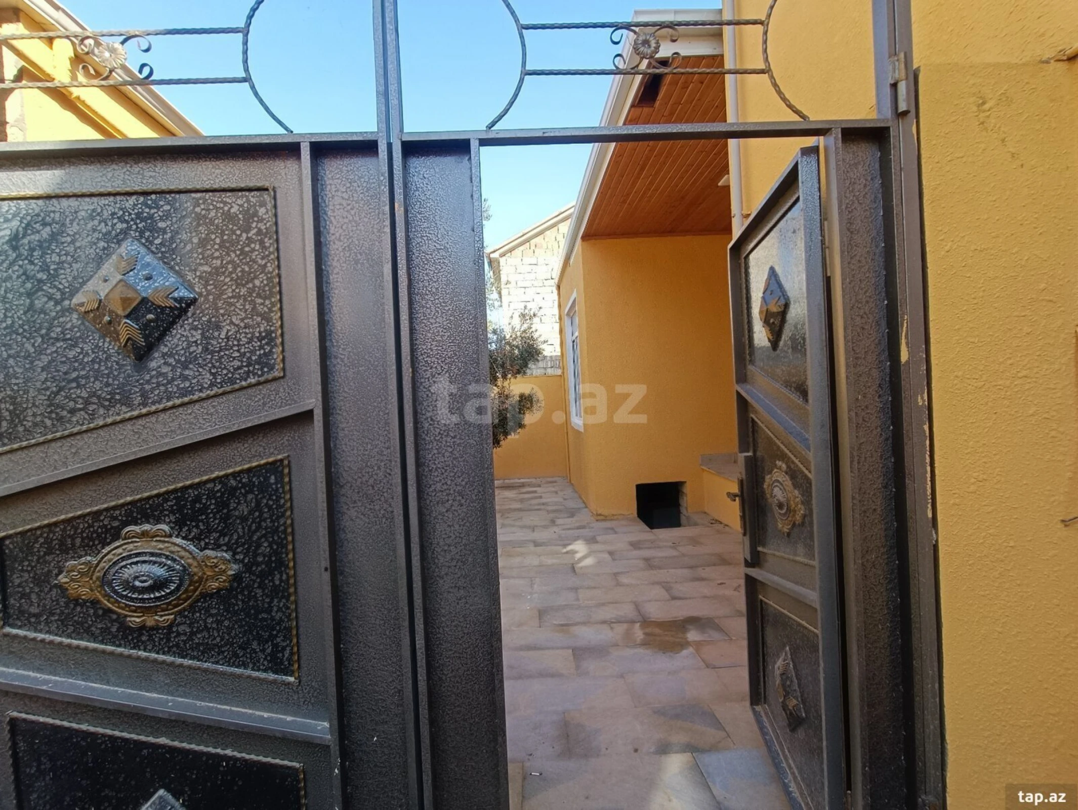 Satılır 3 otaqlı həyət evi