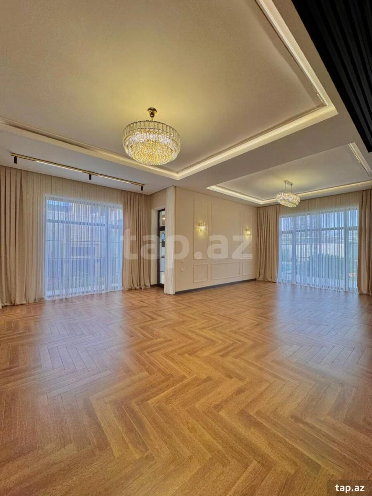 Satılır 6 otaqlı həyət evi