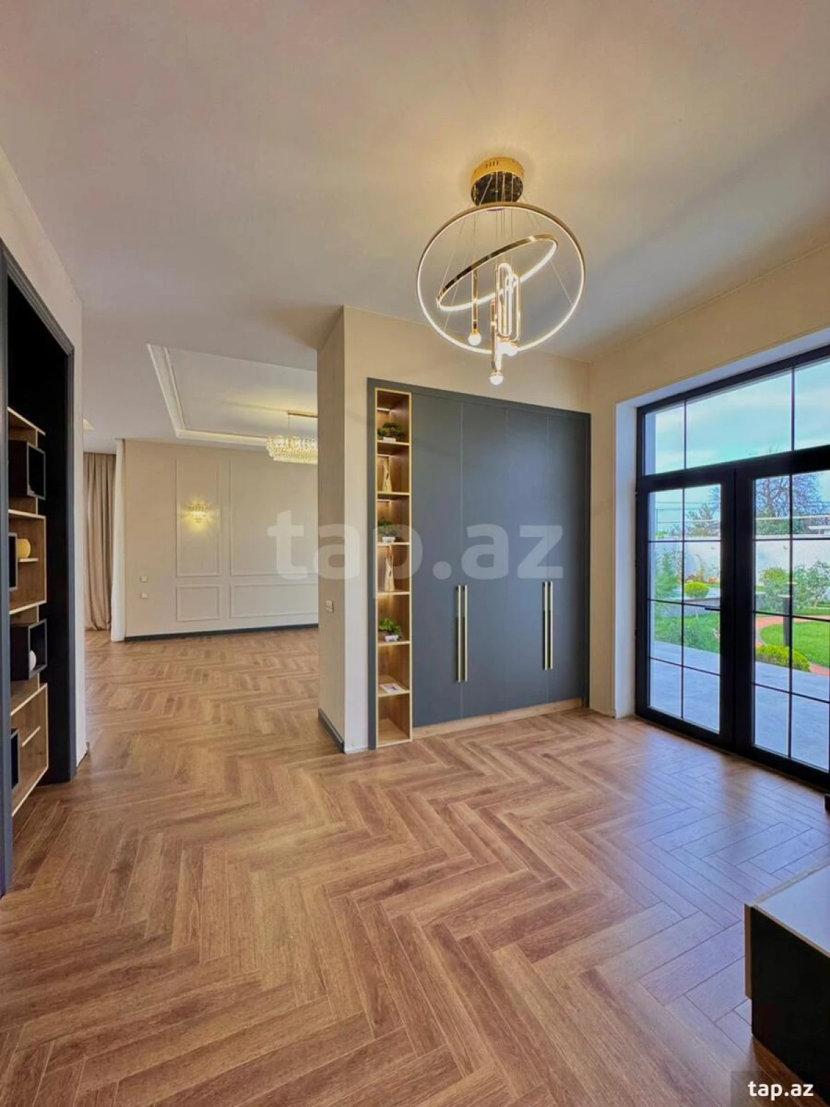 Satılır 6 otaqlı həyət evi