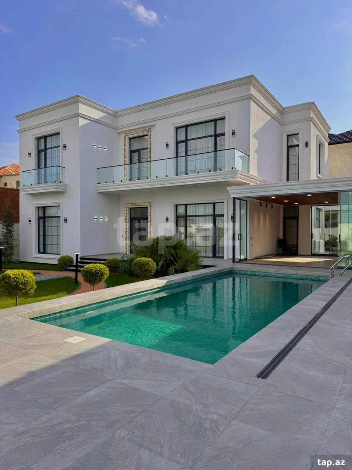 Satılır 6 otaqlı həyət evi