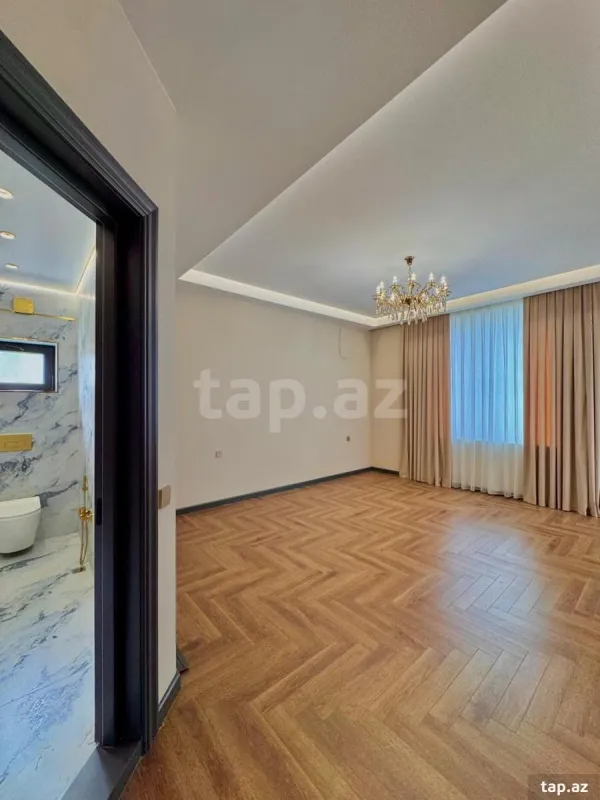 Satılır 6 otaqlı həyət evi