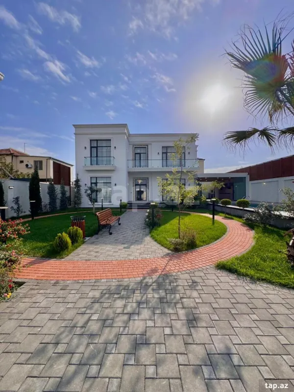 Satılır 6 otaqlı həyət evi