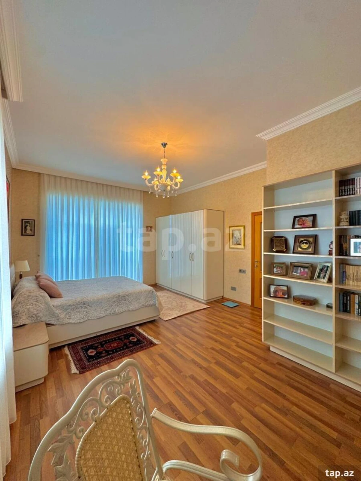 Satılır 5 otaqlı həyət evi