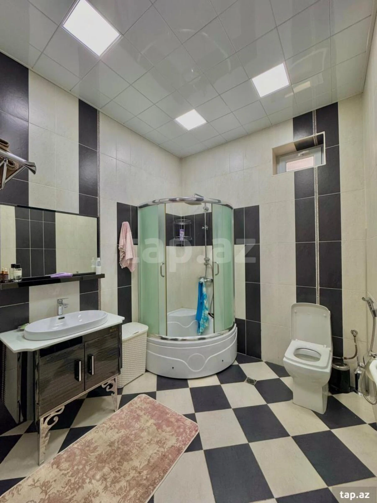 Satılır 5 otaqlı həyət evi