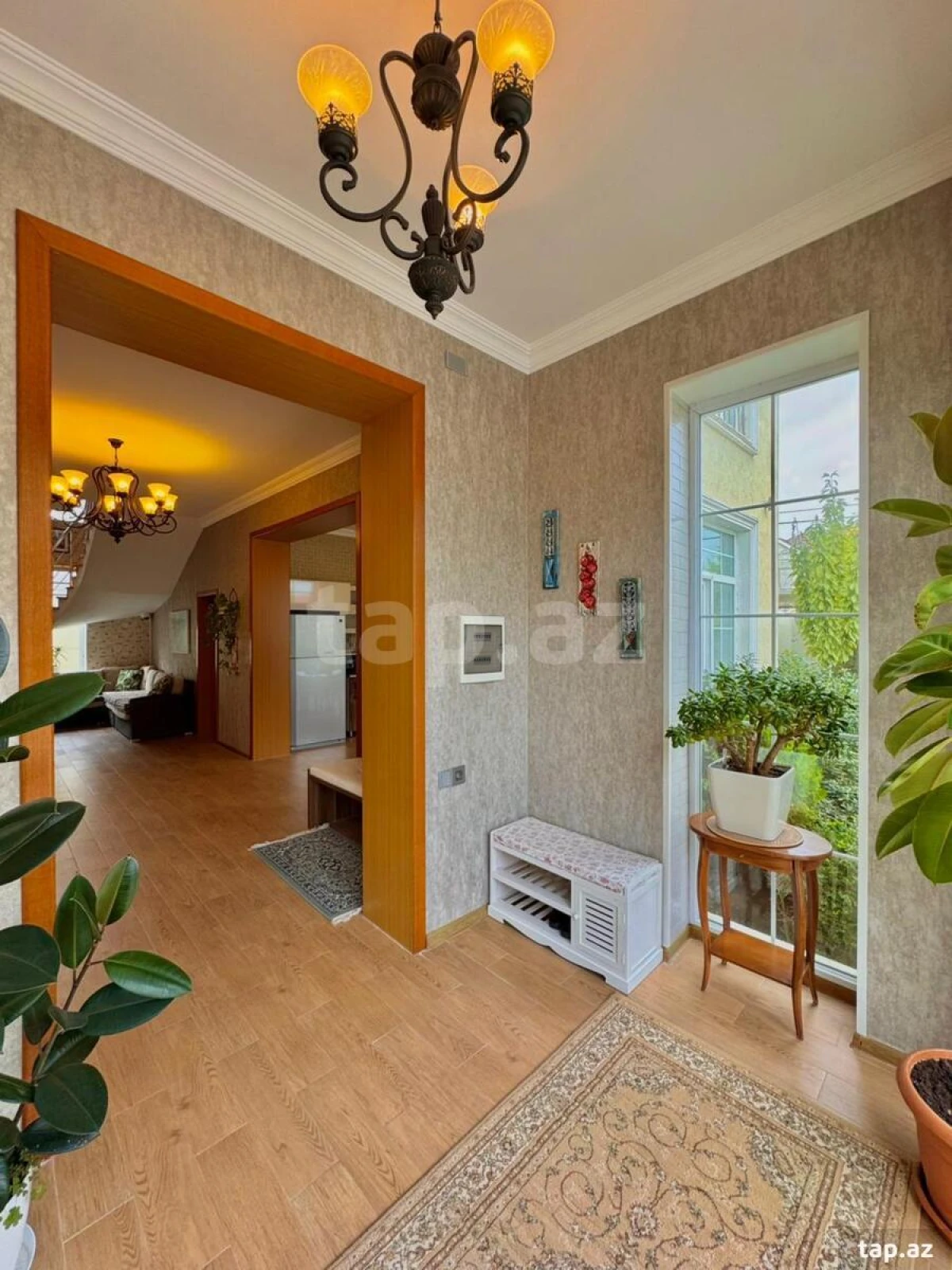 Satılır 5 otaqlı həyət evi