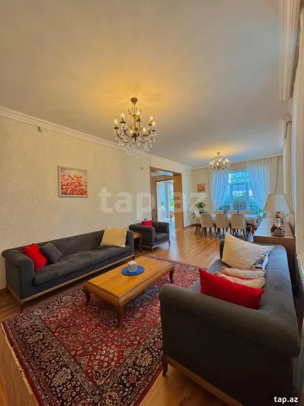 Satılır 5 otaqlı həyət evi