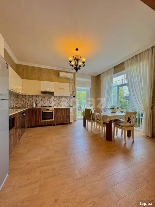 Satılır 5 otaqlı həyət evi