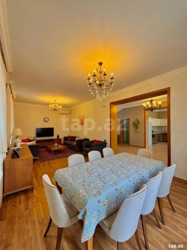 Satılır 5 otaqlı həyət evi