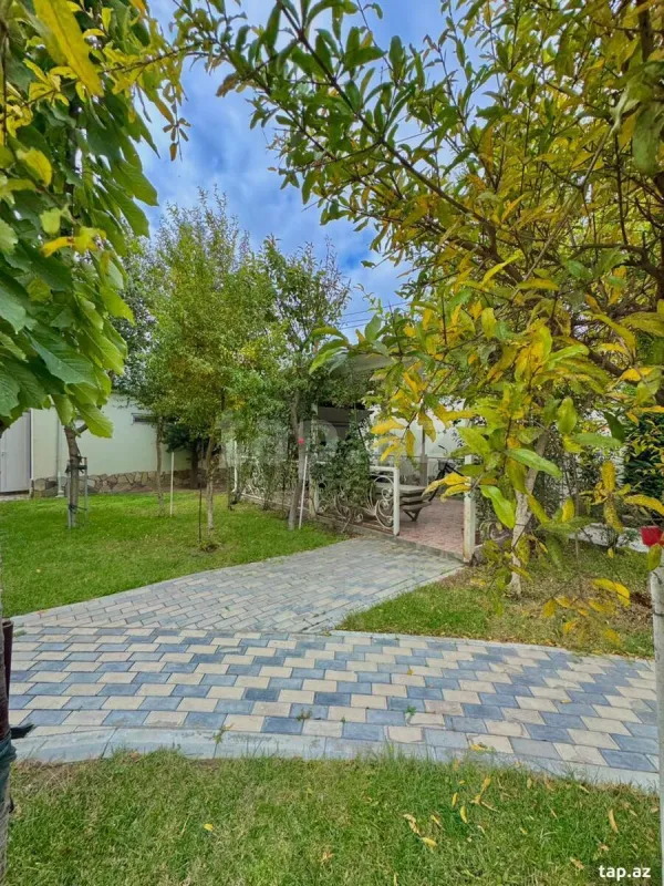 Satılır 5 otaqlı həyət evi